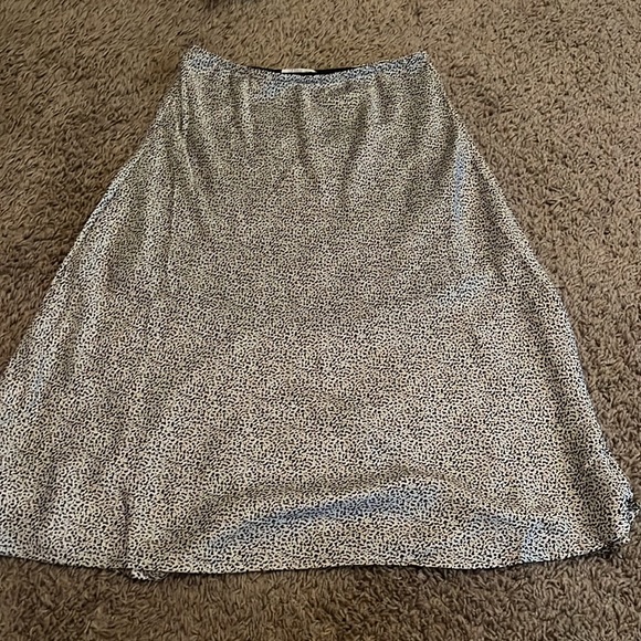 Sienna sky boutique satin silk midi skirt - Picture 2 of 5